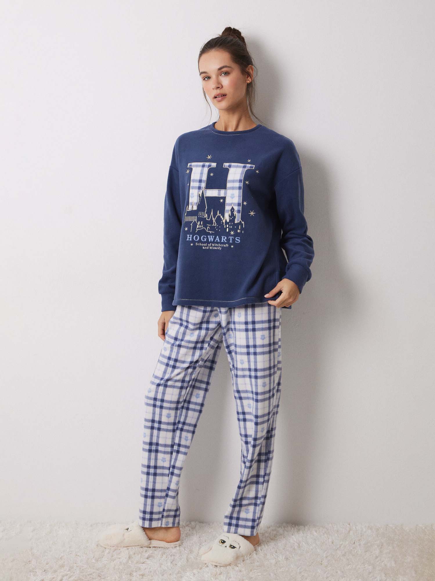 Акція на Піжама (світшот + штани) жіноча тепла Women'Secret Ht Wr Hogwarts Pj 3138634 S Синя від Rozetka