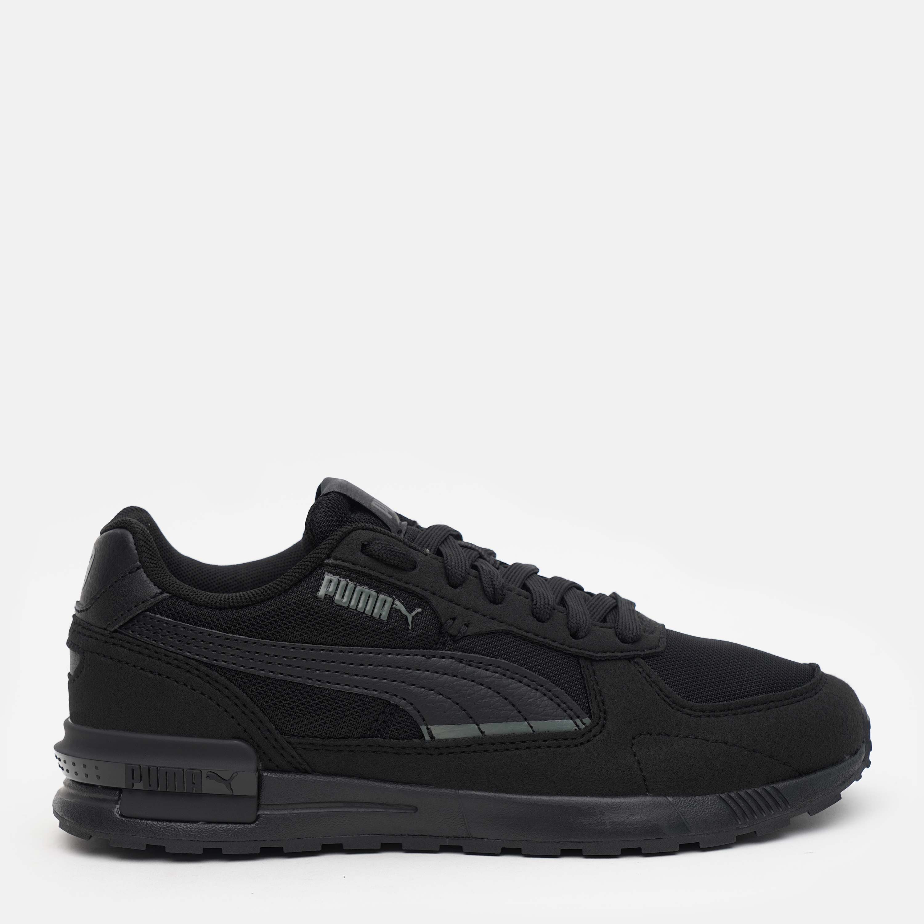 Акція на Дитячі кросівки для хлопчика Puma Graviton 38198701 35.5 Black-Black-Dark Shadow від Rozetka