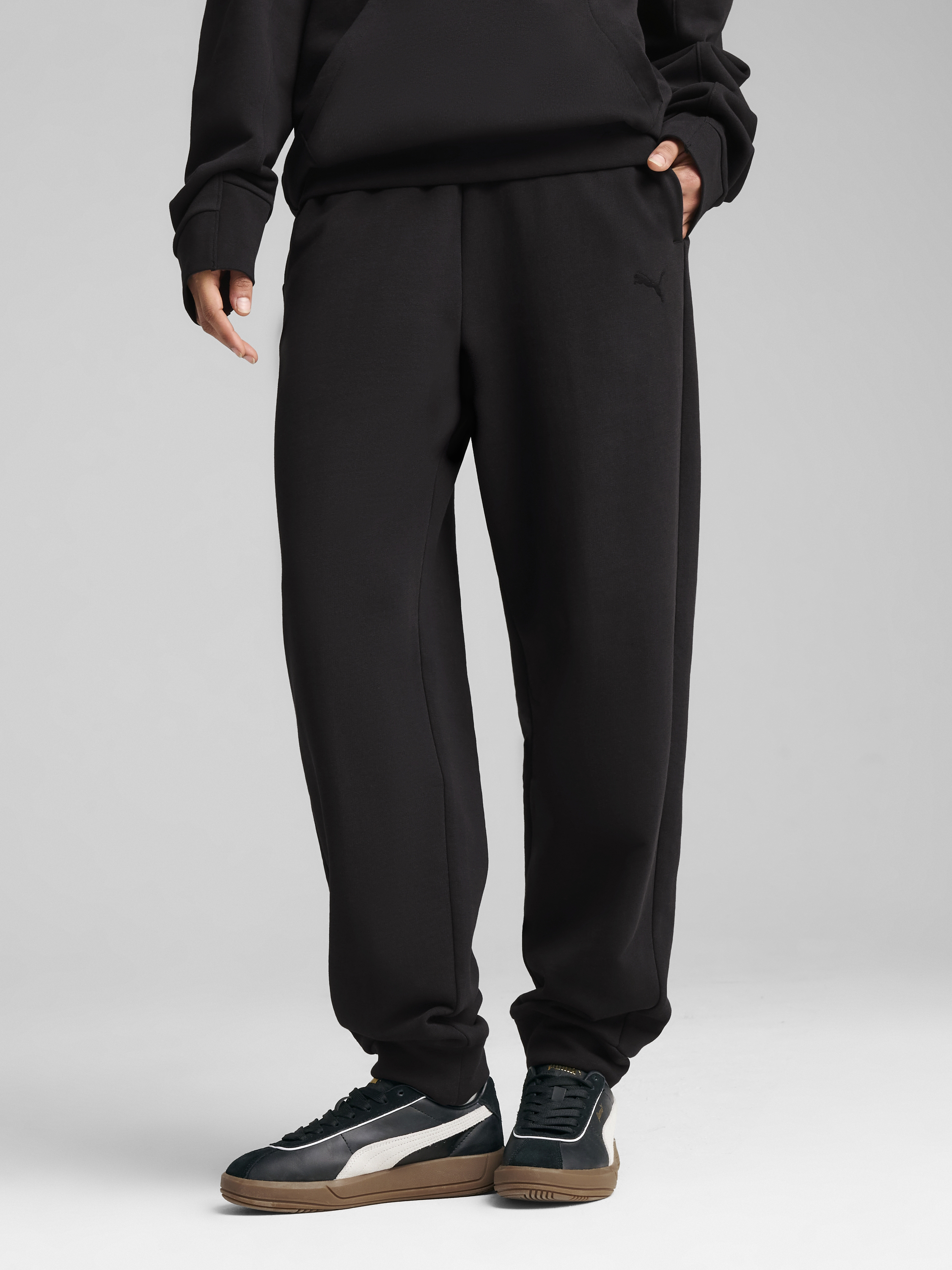 Акція на Спортивні штани жіночі Puma Her Comfort High-Waist Sweatpants Tr Cl 68566701 S Black від Rozetka