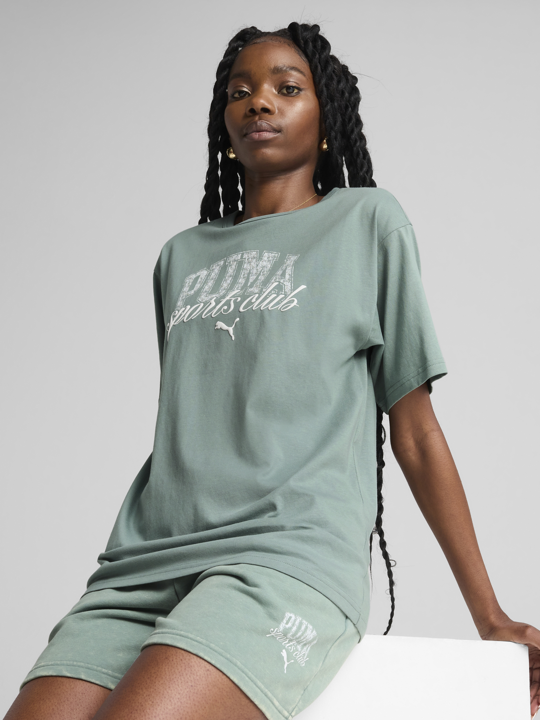 Акція на Футболка бавовняна жіноча Puma Class Relaxed Tee 68503130 XS Green Moon від Rozetka