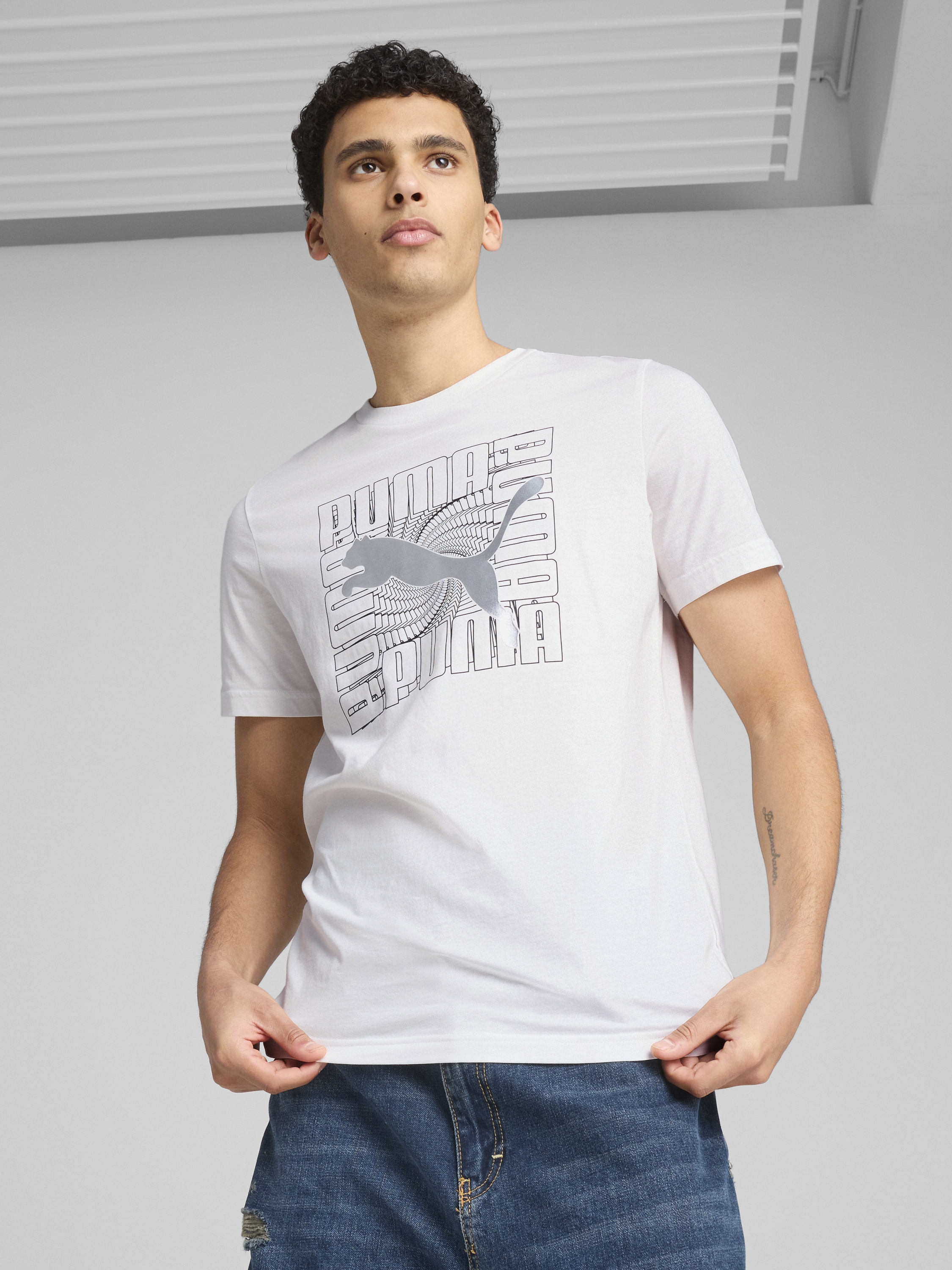 Акція на Футболка бавовняна чоловіча Puma Graphics Foil Tee 68483502 L White від Rozetka