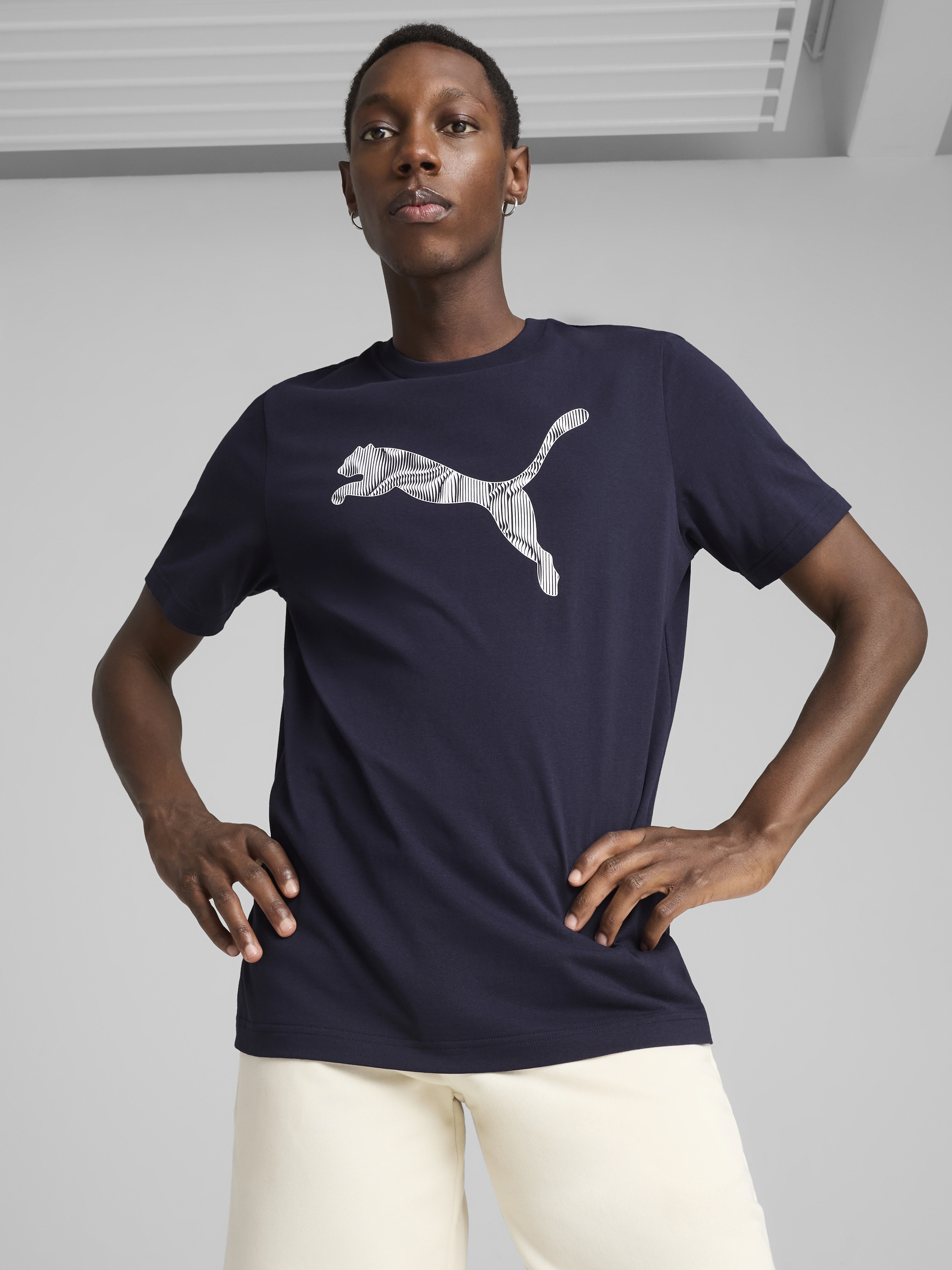 Акція на Футболка бавовняна довга чоловіча Puma Mass Merchants Logo Tee 68466006 M Navy з принтом від Rozetka