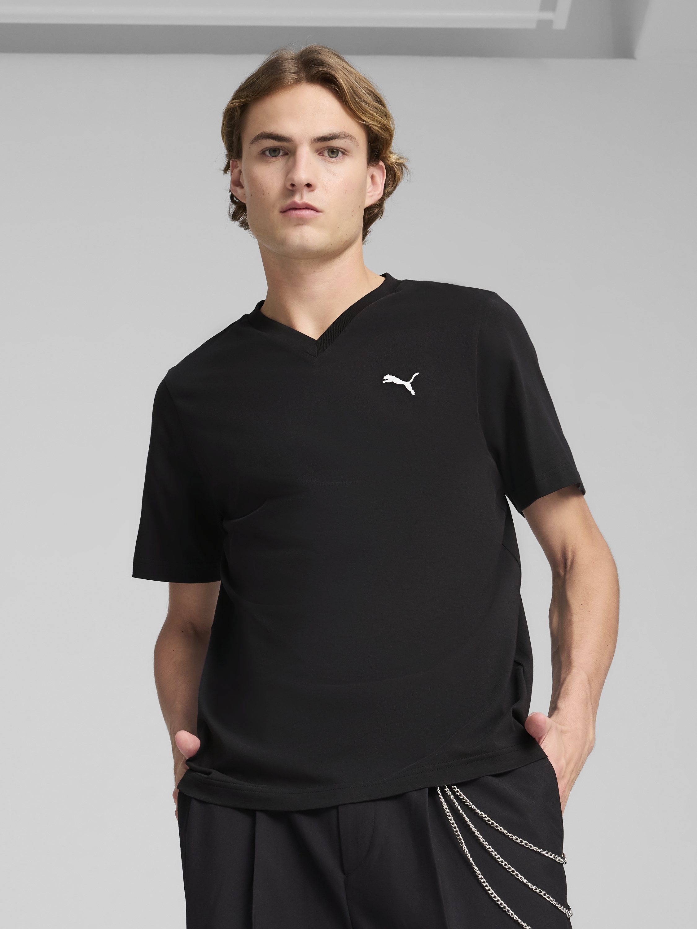 Акція на Футболка бавовняна довга чоловіча Puma Ess V-Neck Tee 68254801 L Black від Rozetka