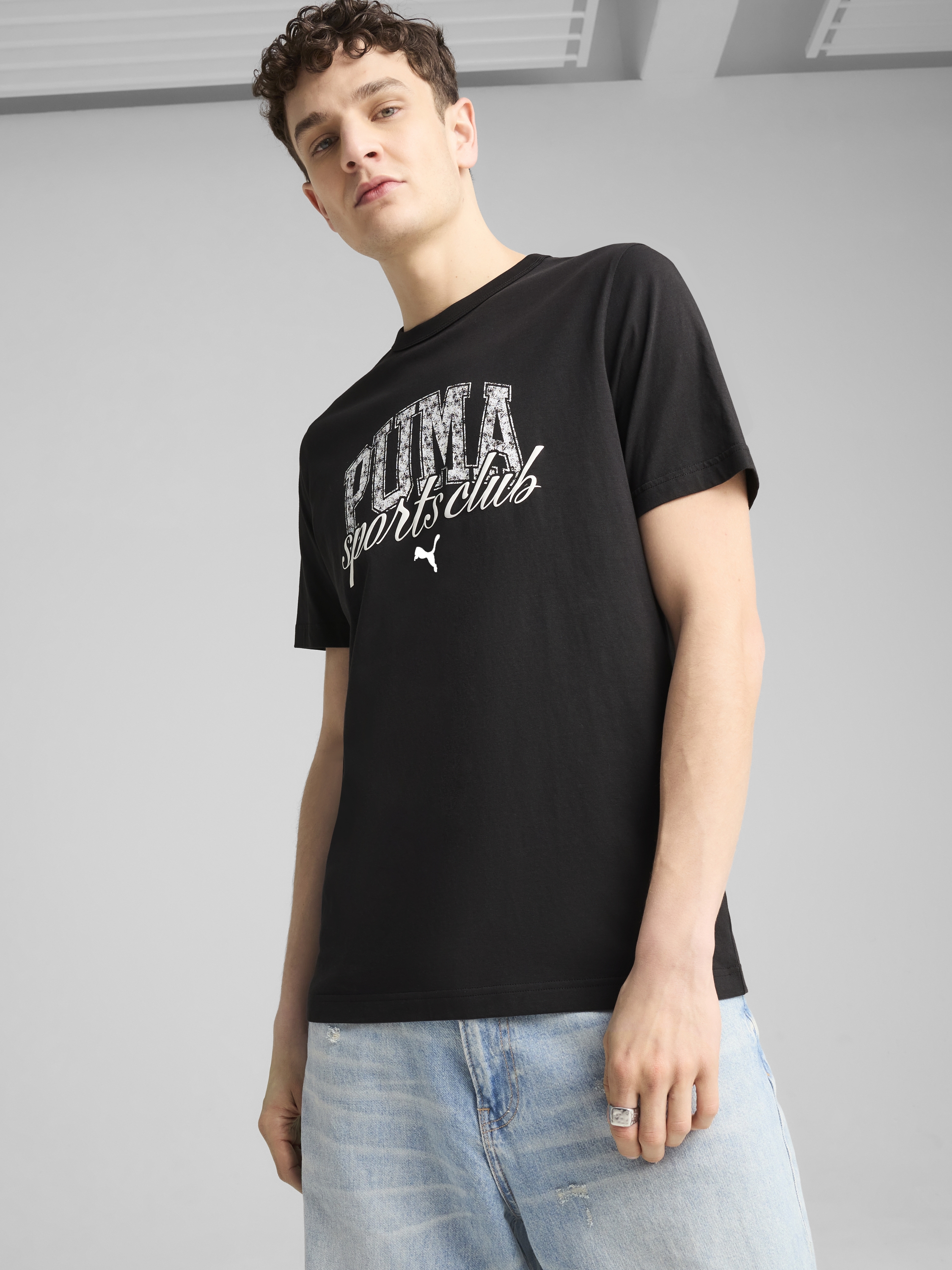 Акція на Футболка бавовняна довга чоловіча Puma Class Graphic Tee 68464301 S Black з принтом від Rozetka