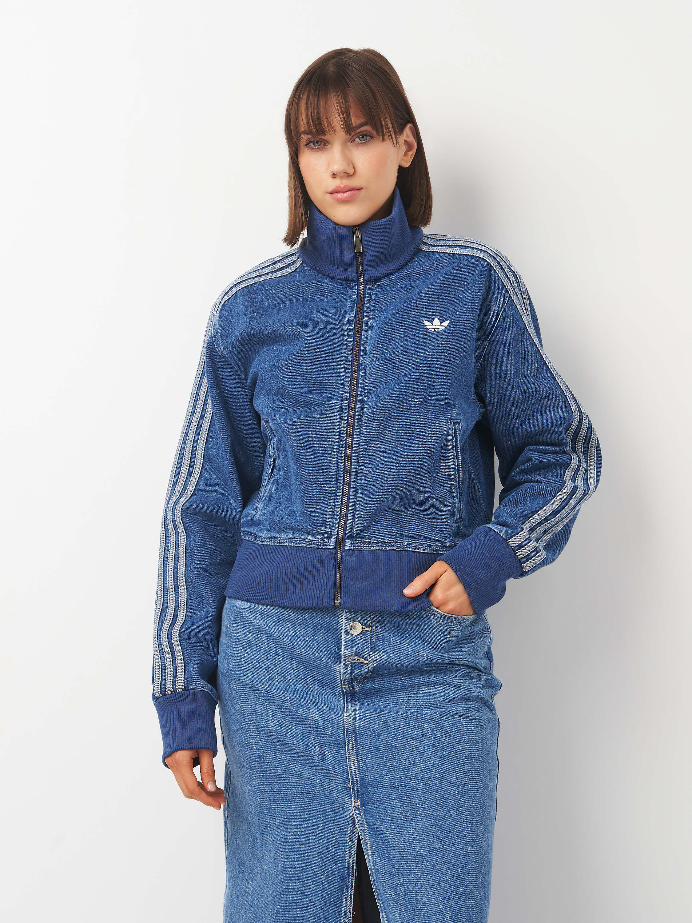 Акція на Куртка джинсова жіноча Adidas Denim Tt JD2570 XS Inddnm від Rozetka