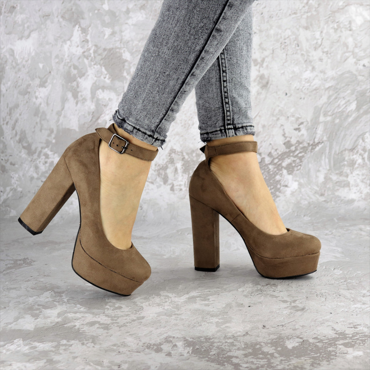 

Туфли женские на каблуке Fashion Marigoal 2373 35 размер 23 см Коричневый