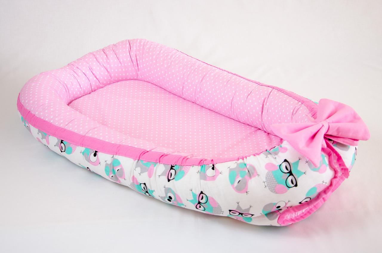 

Кокон – гнездышко позиционер для новорожденных класика BabySoon 66894 Розовые совушки 50х80см