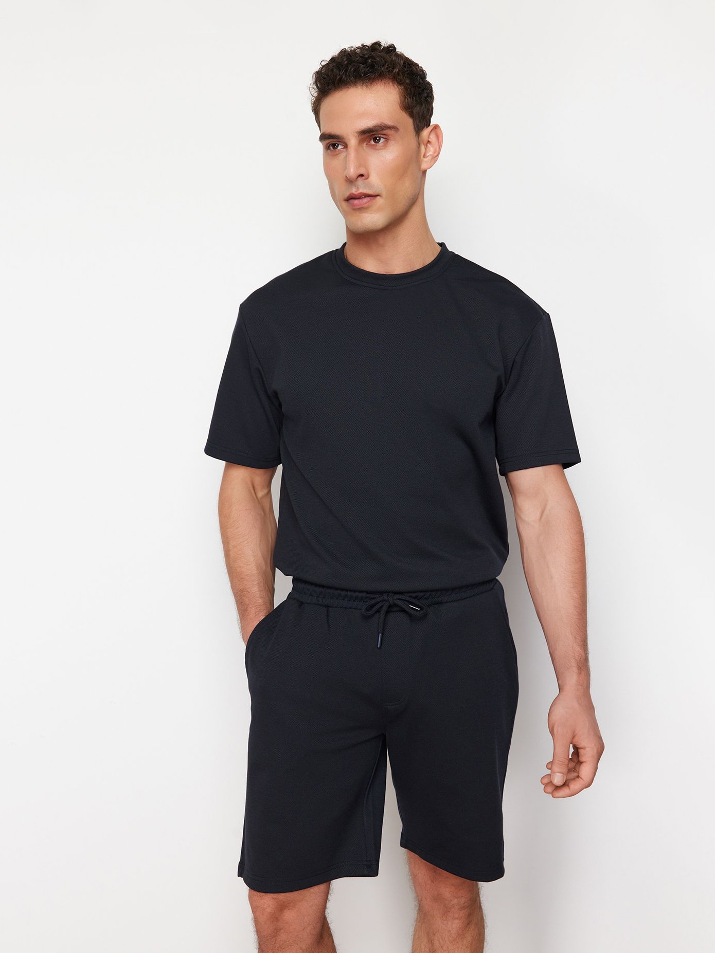 Шорти бавовняні короткі чоловічі Trendyol TMNSS24SR00069 XL Navy Blue від Rozetka на платформі USKIDKA Акція на Шорти бавовняні короткі чоловічі Trendyol TMNSS24SR00069 XL Navy Blue від Rozetka
