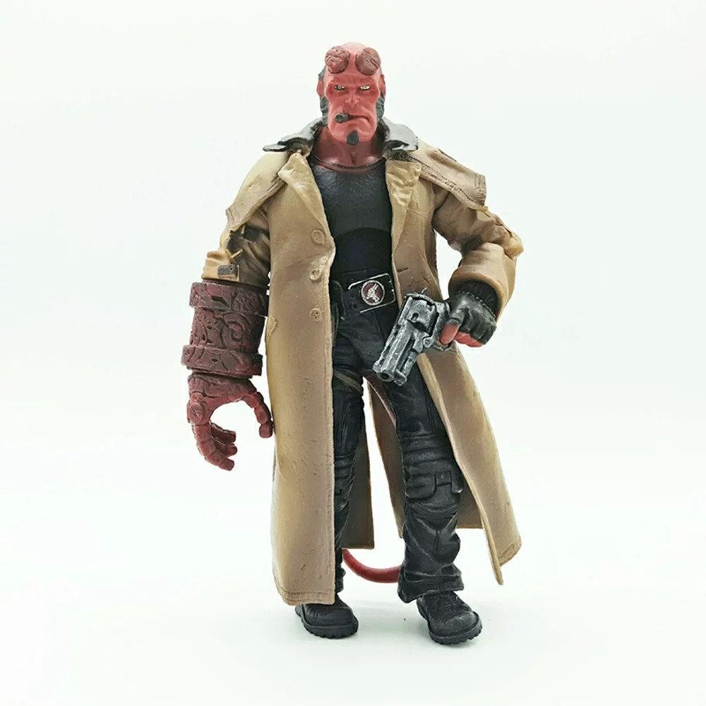 

Коллекционная Игровая Фигурка Хеллбой Золотая Армия, Серия 2 - Hellboy, The Golden Army, Mezco HB Series 2