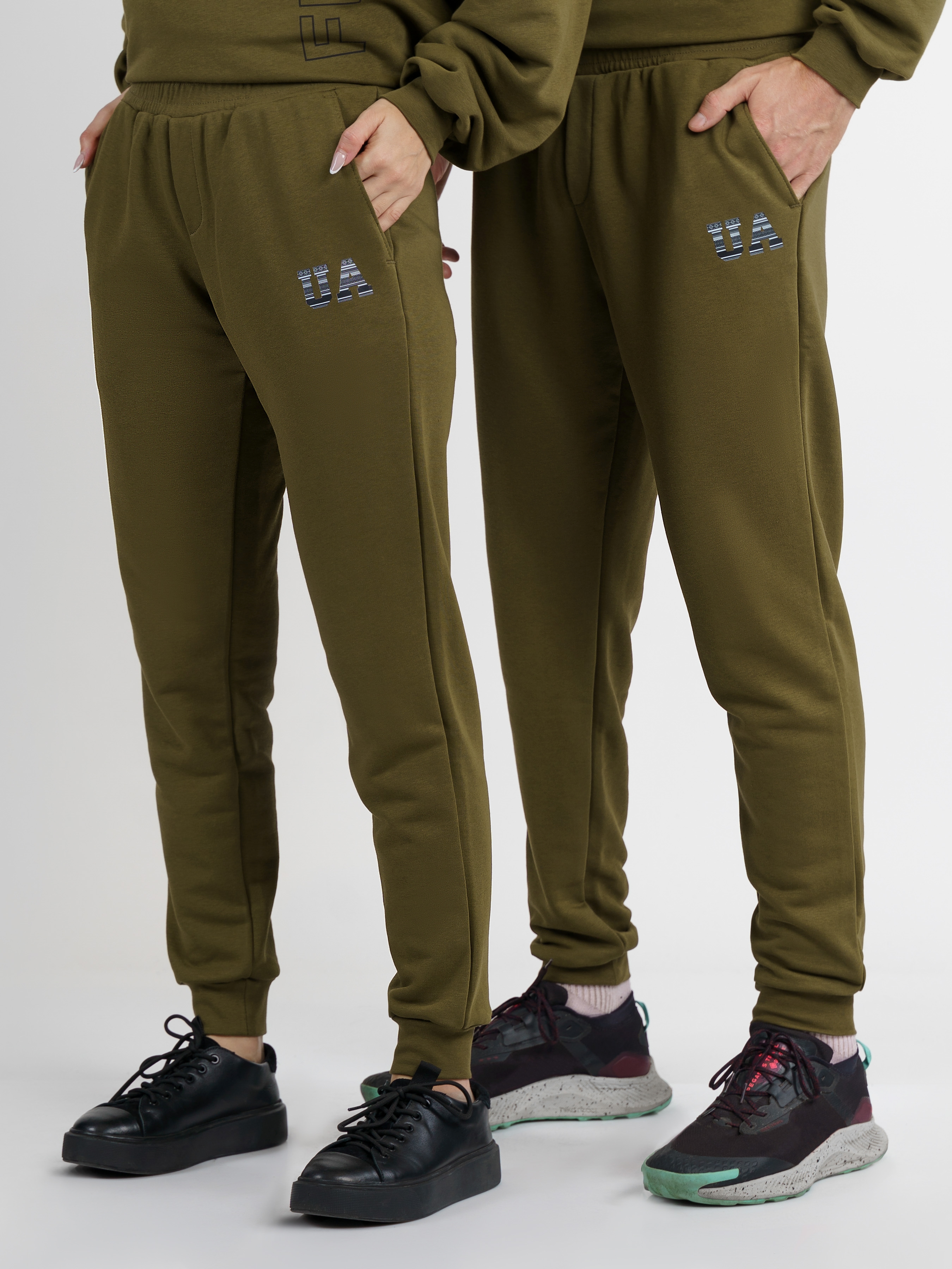 Спортивні штани чоловічі Arber Sportpants Asbr-22 F26.02.53.231 M Хакі від Rozetka на платформі USKIDKA Акція на Спортивні штани чоловічі Arber Sportpants Asbr-22 F26.02.53.231 M Хакі від Rozetka