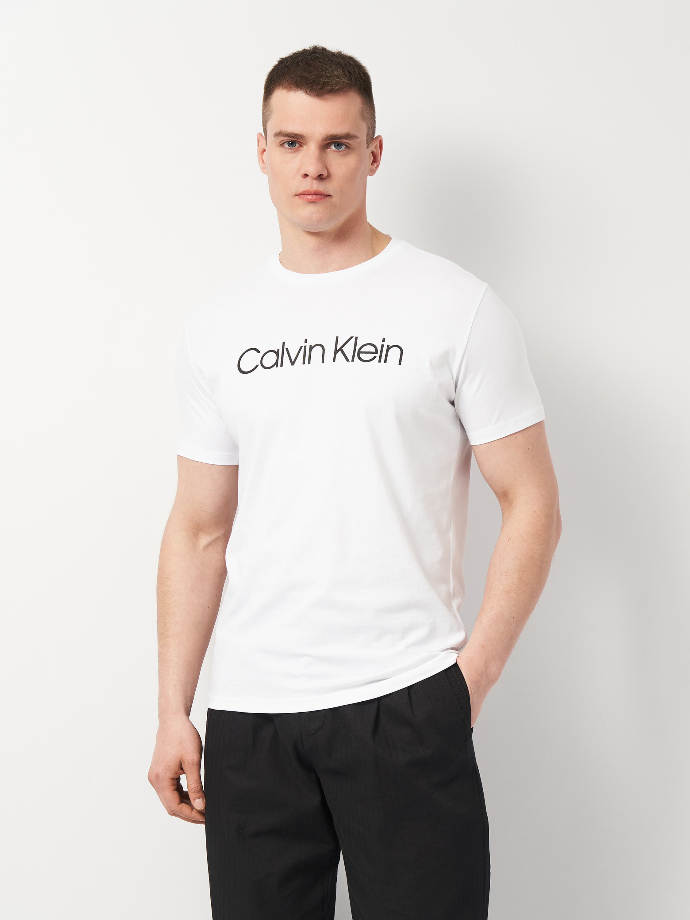 Футболка бавовняна чоловіча Calvin Klein Jeans 11449.2 XL Біла від Rozetka на платформі USKIDKA Акція на Футболка бавовняна чоловіча Calvin Klein Jeans 11449.2 XL Біла від Rozetka