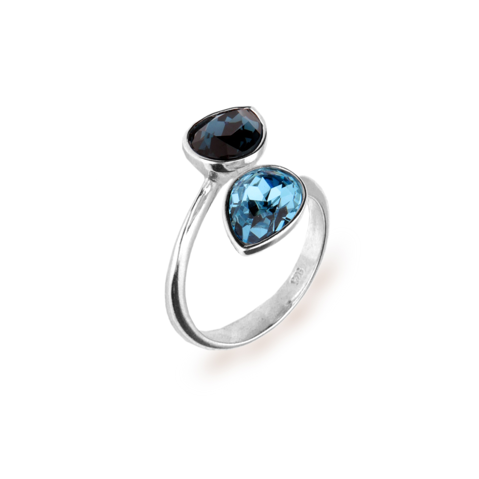 

Серебряное кольцо SPARK Pear Drop со Swarovski модели P4320MAQ