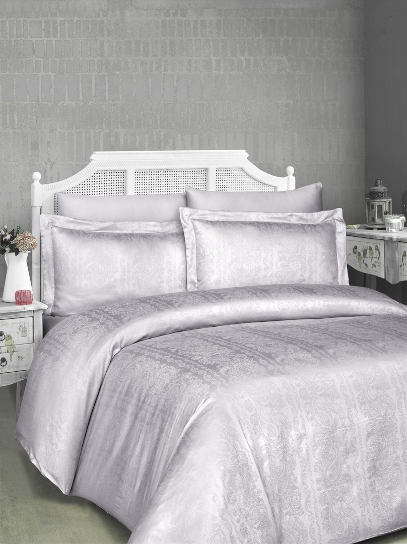 

Комплект постельного белья полуторный First Choice Jacquard SATIN Tiamo Kum 160х220 (FCS-0391)