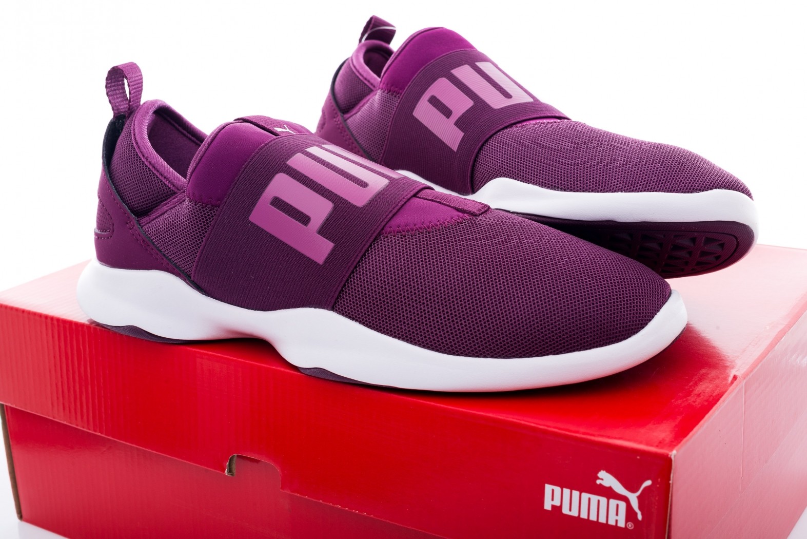 Puma dare red top and white