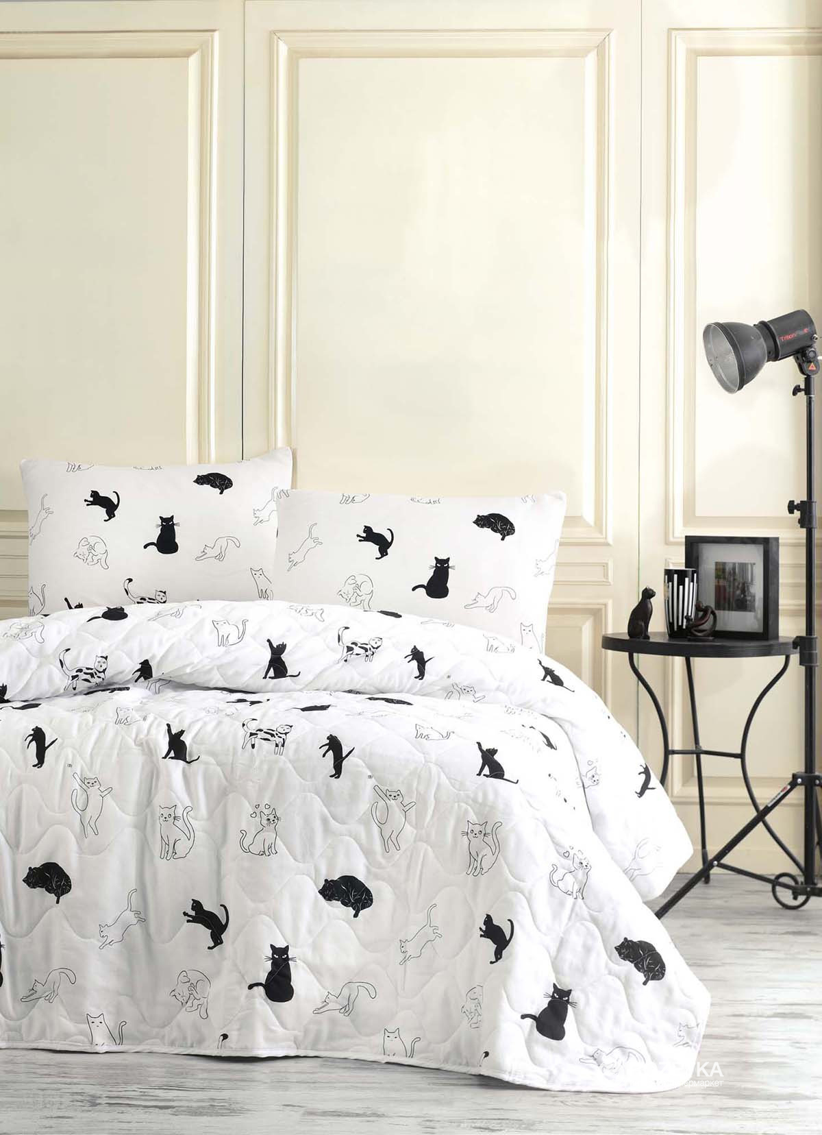 

Покрывало Eponj Home B&W Patte 160x220 + наволочка 50x70
