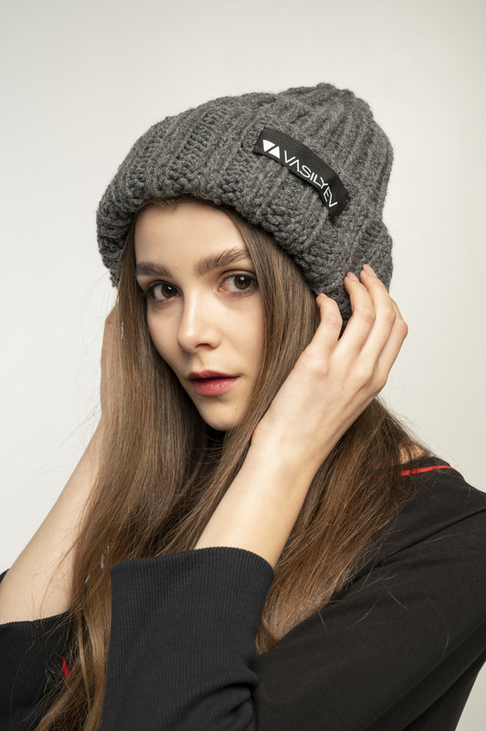 

Шапка VASILYEV  Серая ручная вязка женская, Шапка VASILYEV One size Серая ручная вязка женская