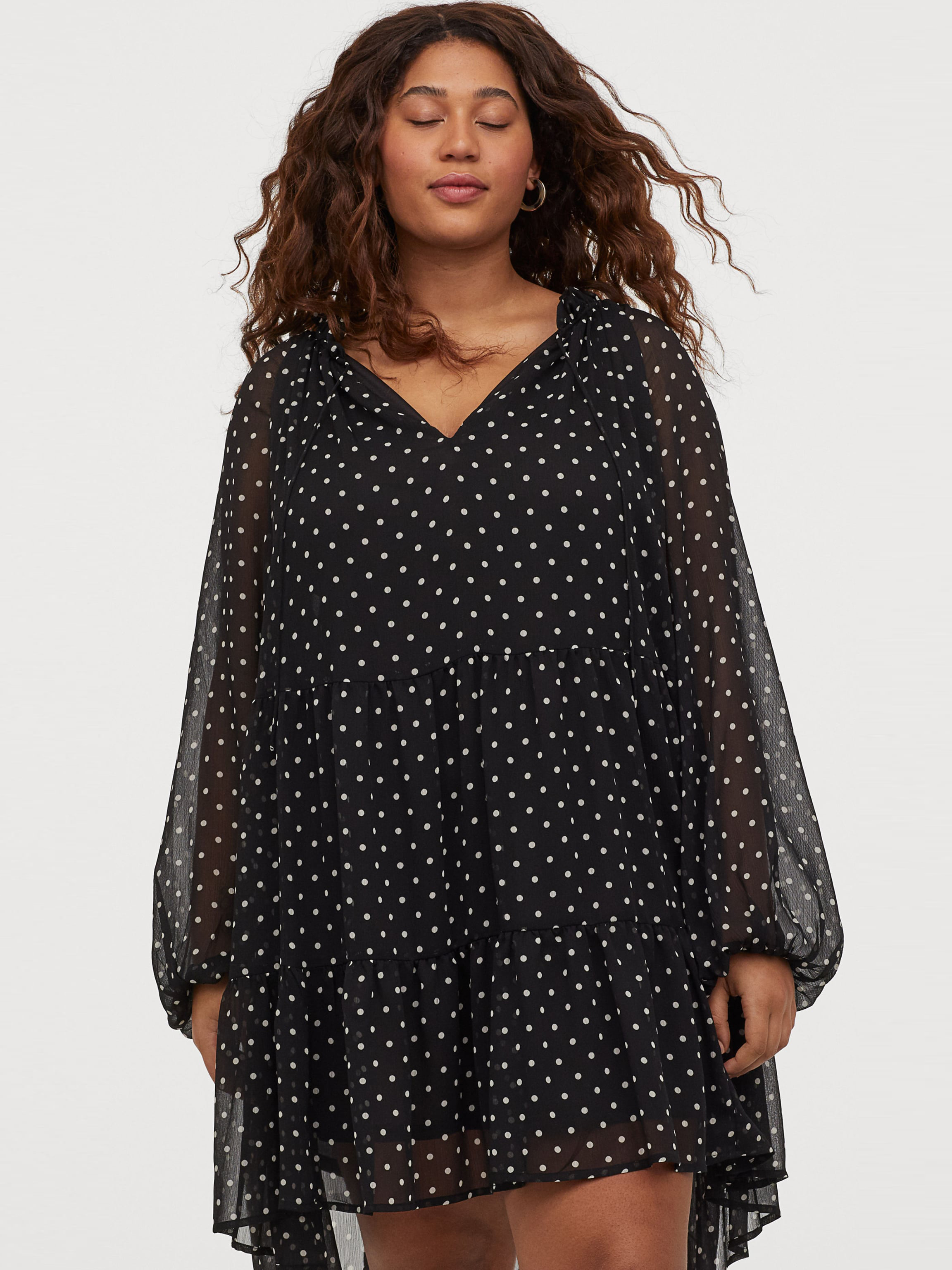 

Платье H&M 0831417-1 3XL Черное