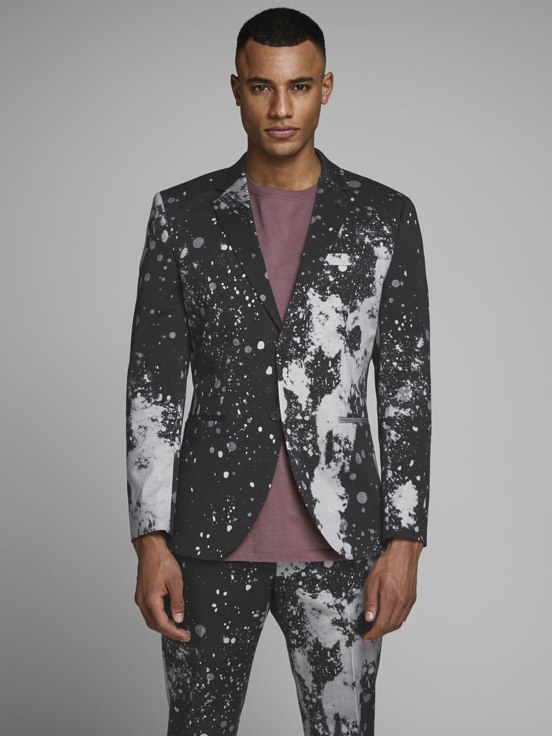 

Пиджак JACK&JONES М0106568 цвет черный L