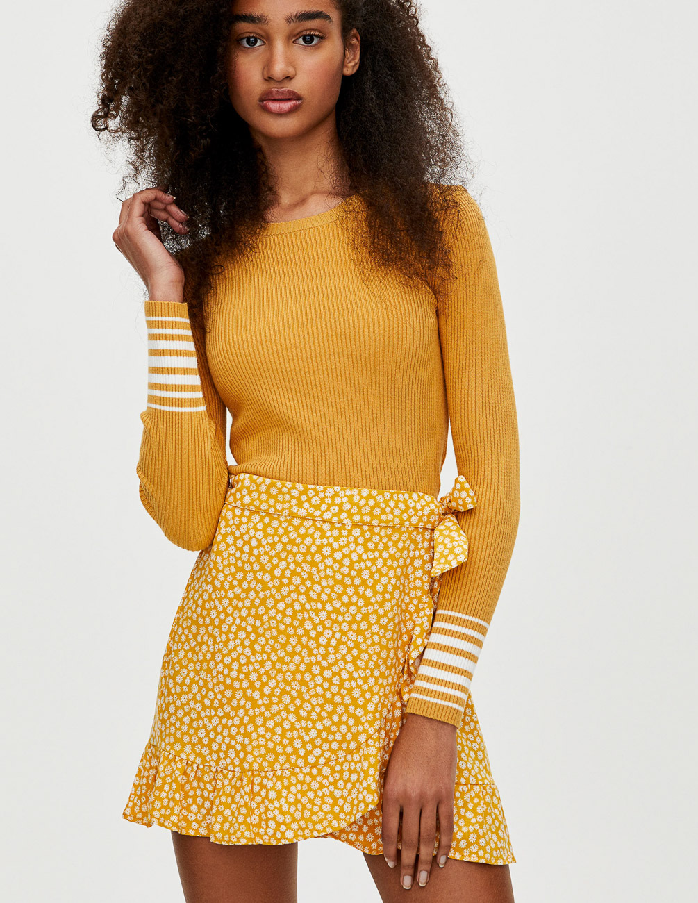 

Свитер PULL & BEAR Ж1052738 (5558/326/305) цвет желтый M