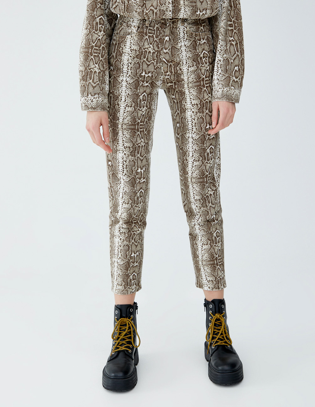 

Джинсы PULL & BEAR Ж1053000 (5678/308/700) цвет коричневый, Джинсы PULL & BEAR Ж1053000 (5678/308/700) цвет коричневый XXS