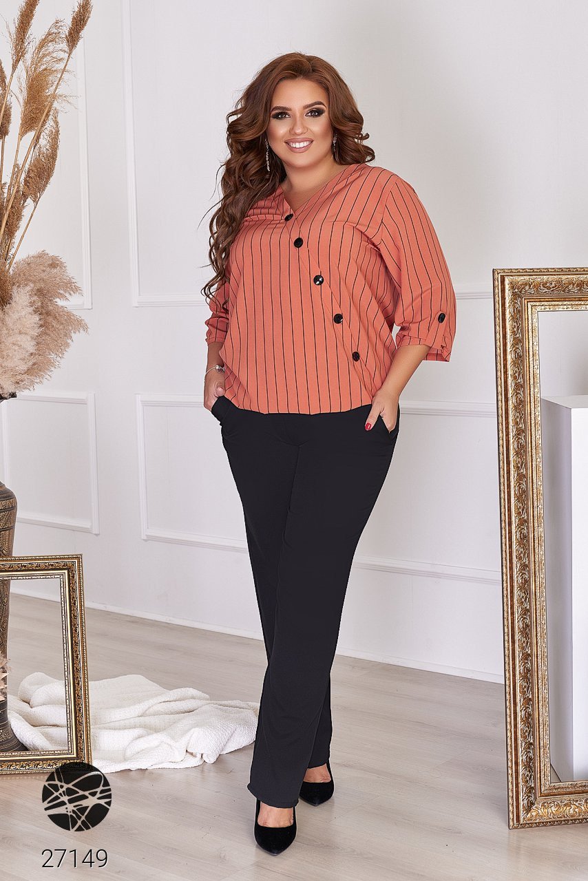 

Костюм из рубашки с принтом в полоску и брюк (27149_56-58)