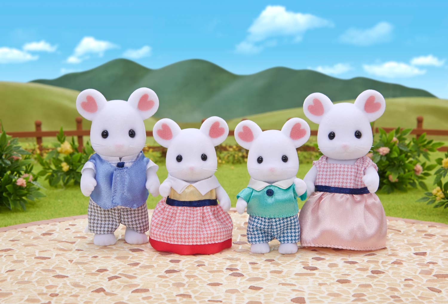 

Игровой набор Sylvanian Families Семья Белоснежных Мышей (5308)