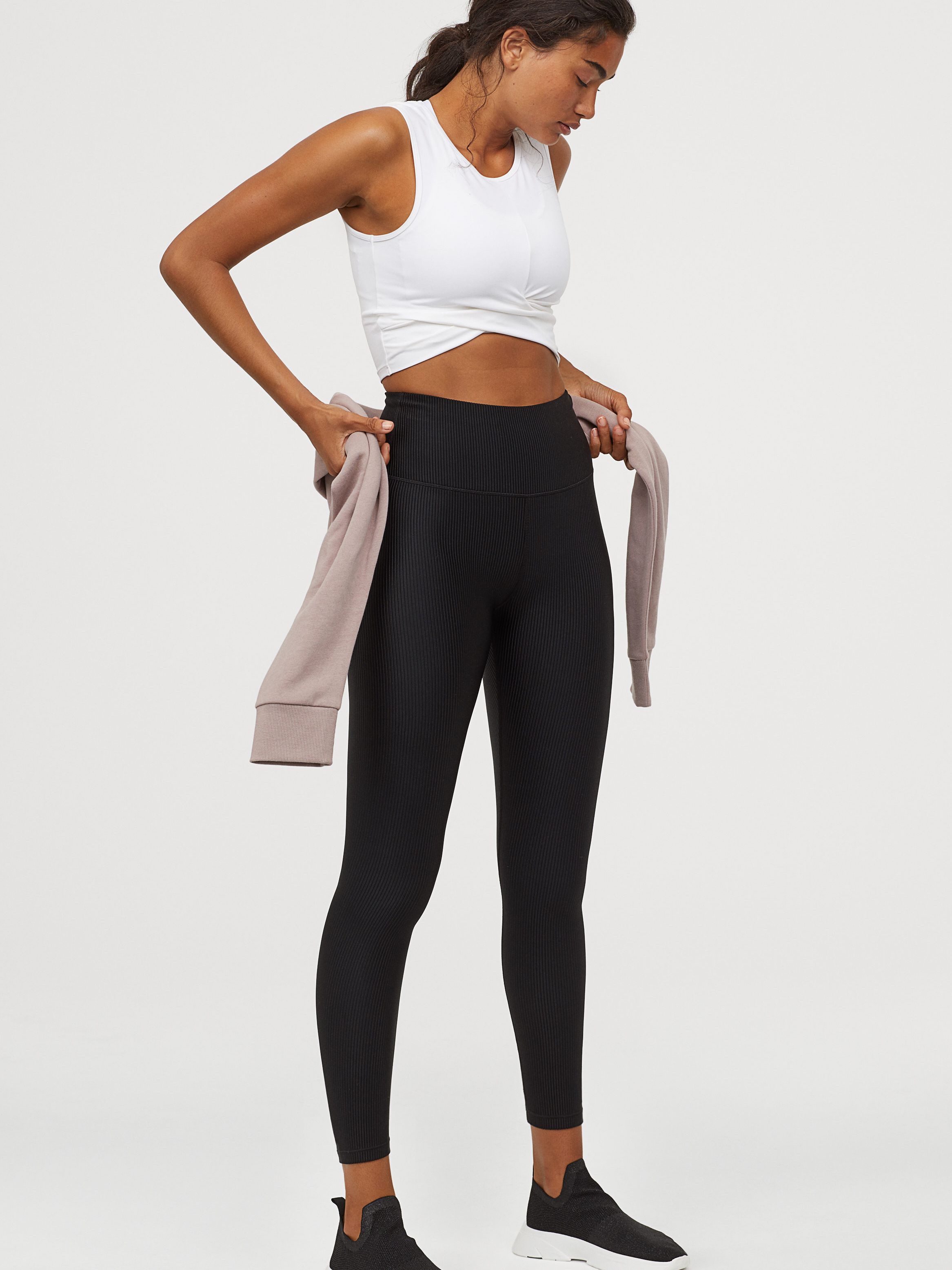 

Спортивные леггинсы H&M Sport 0801589-0 L Черные