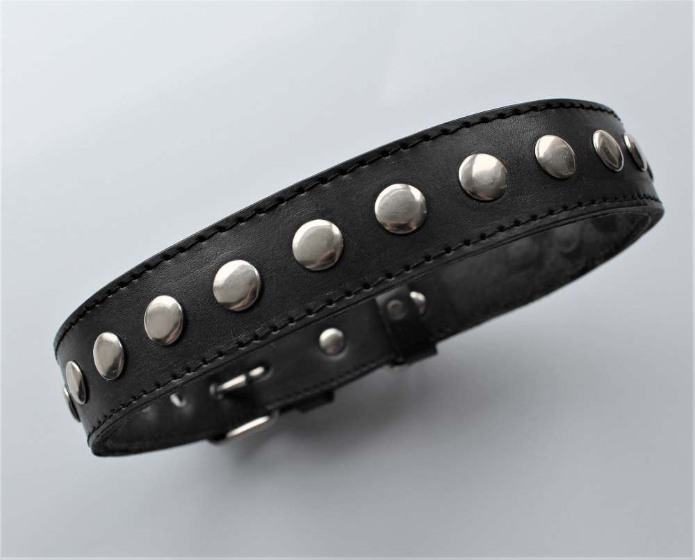 

Кожаный ошейник с заклепками Lockdog M Черный М-7620