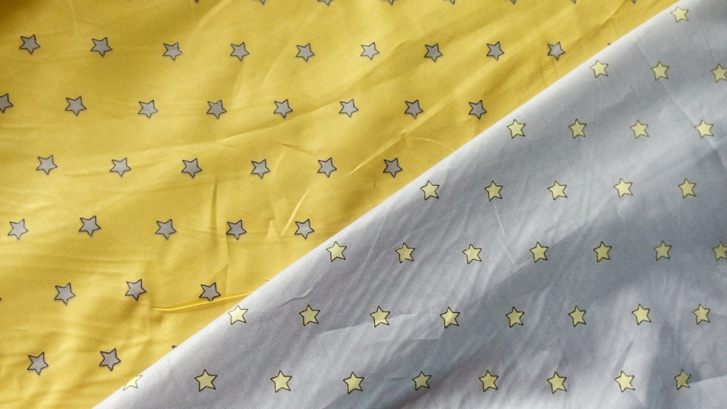 

Постельное белье CottonTwill Звездочки серо жёлтые Детский комплект