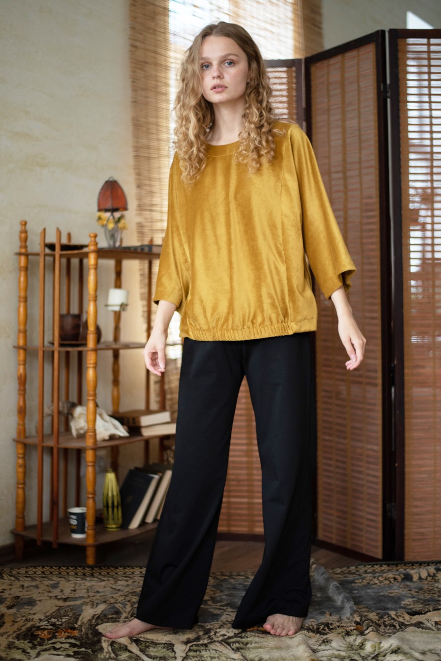 

Комплект: блуза и брюки Silence 46() Горчичный-чёрный, Комплект: блуза и брюки Silence 46(L) Горчичный-чёрный