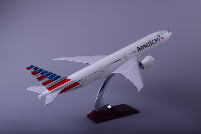 

Модель самолета Shantou Tongde Boeing 777 American Airlines 47см