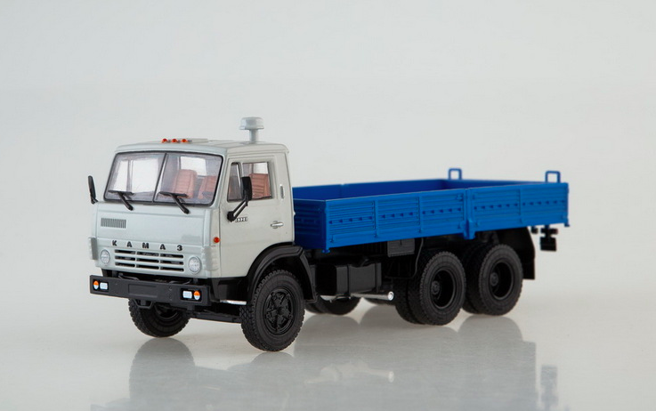 

Масштабная модель SSM КАМАЗ-5320 Бортовой масштаб 1:43