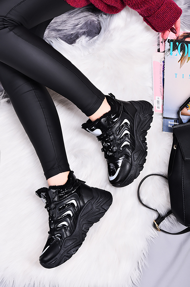 

Кроссовки ACG L-306-1 38 Черный