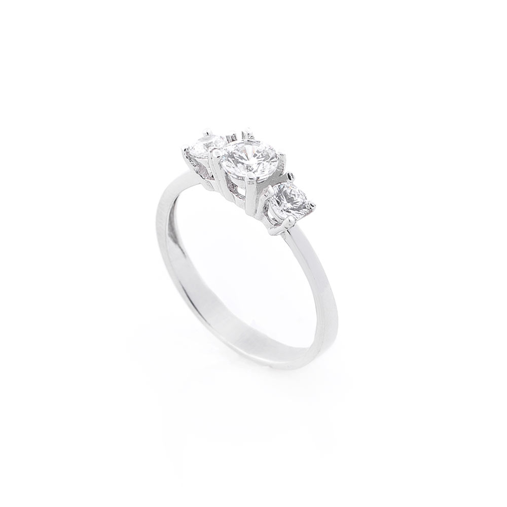 

Серебряное кольцо ОНИКС с фианитами 18 мм (вес 2 г) модели пр-111596-2,0-18