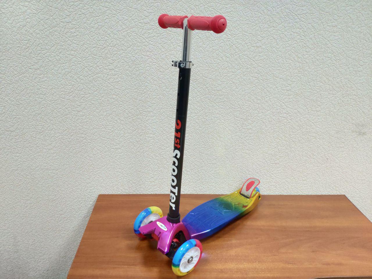 

Детский самокат Scooter Premium,Р 73В, MINI, радуга с малиновой ручкой
