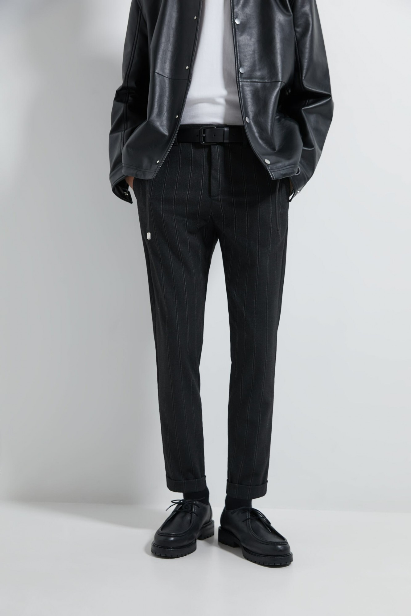 

Брюки Zara темно-серые прямые демисезонные 40 (6861 336 801)