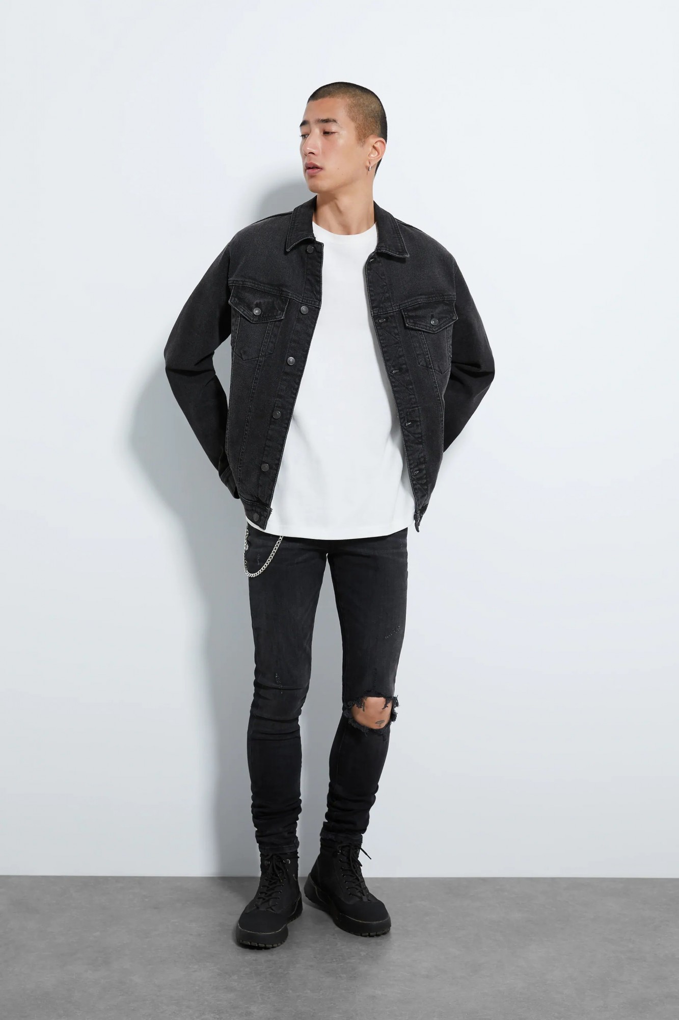 

Джинсы Zara черные скинни демисезонные 38 (0840 335 800)