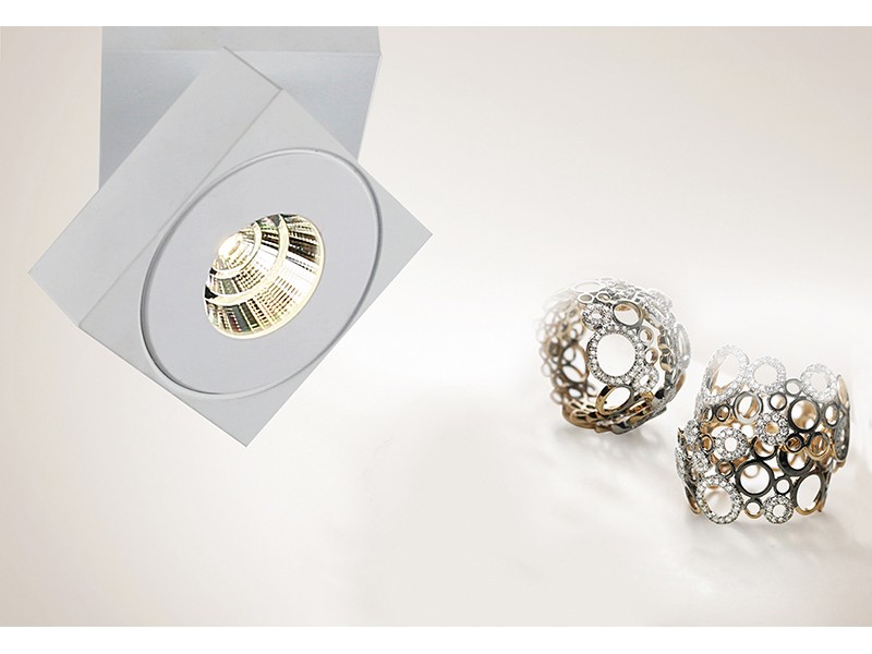 

Точечный светильник накладной AZzardo LC1329-WH Diado (AZ1454)