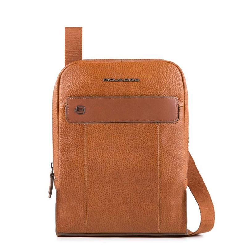 

Мужская сумка Piquadro SCOTT Tobacco iPad Air/Pro