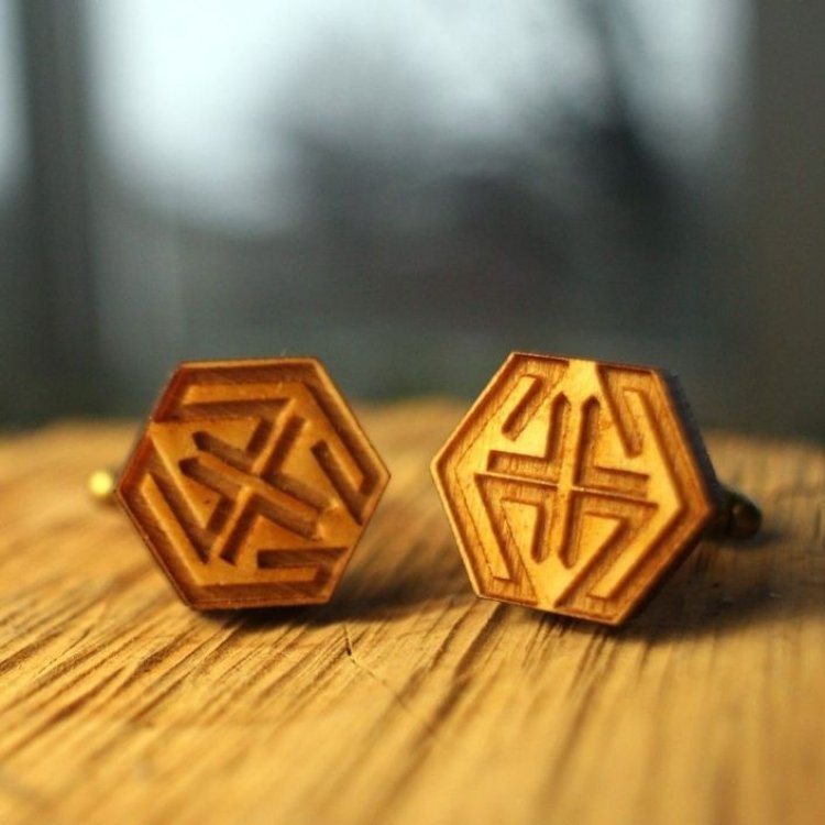 

Запонки Handmade Деревянные Шестигранные С Гравировкой Dzp-0635 158230