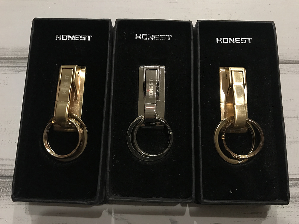 

Брелок Honest 937