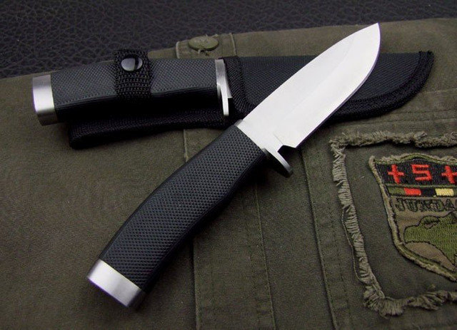 

Туристический походный нож BUCK 768 Hunting Knife, для выживания. Черный с серебристым
