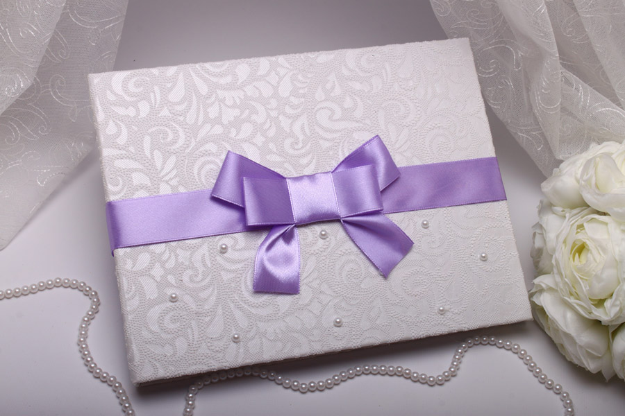

Свадебная книга Vizzara для пожеланий и поздравлений Purple bow