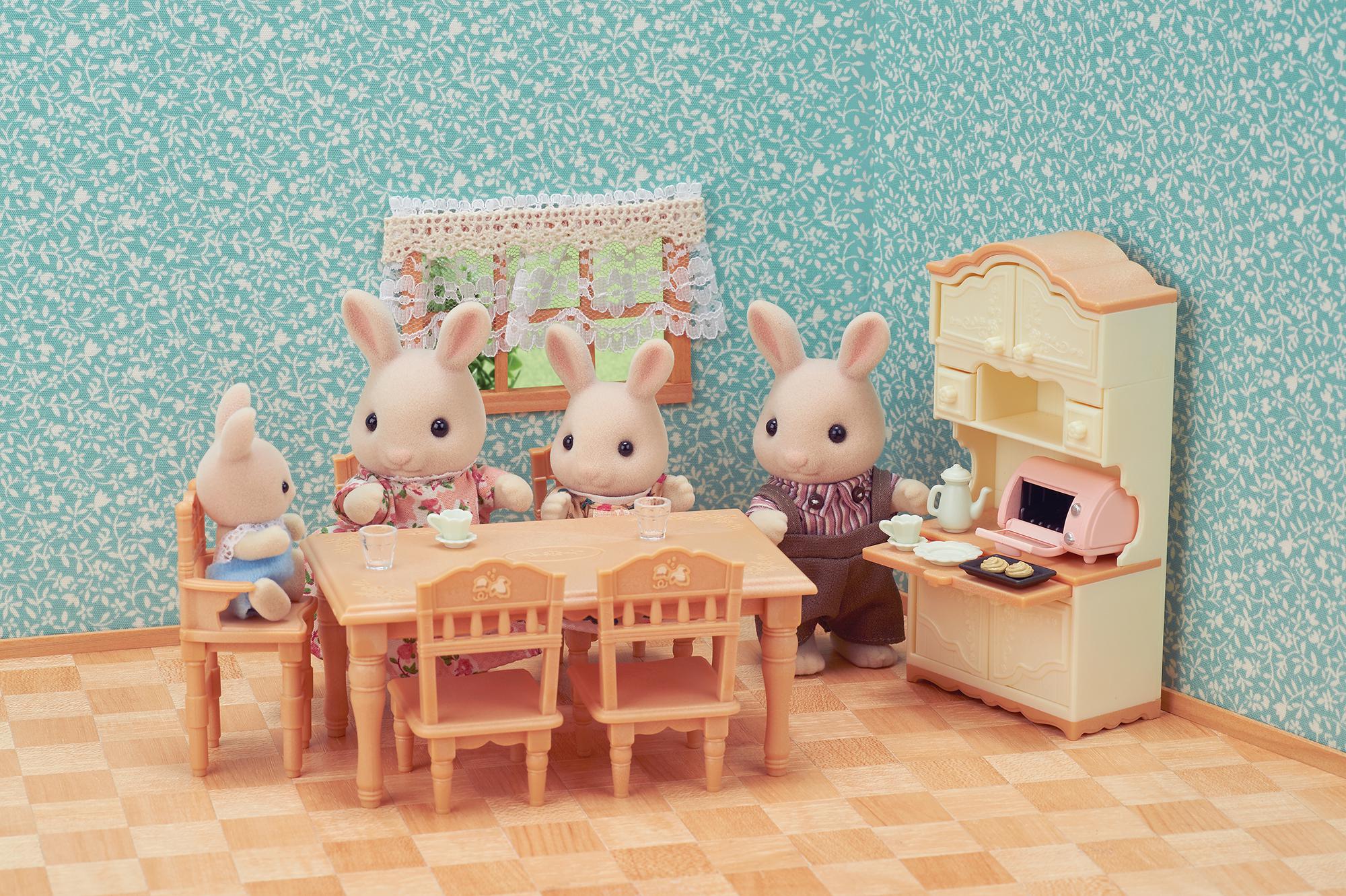 

Игровой набор мебели Sylvanian Families Столовая (5340)