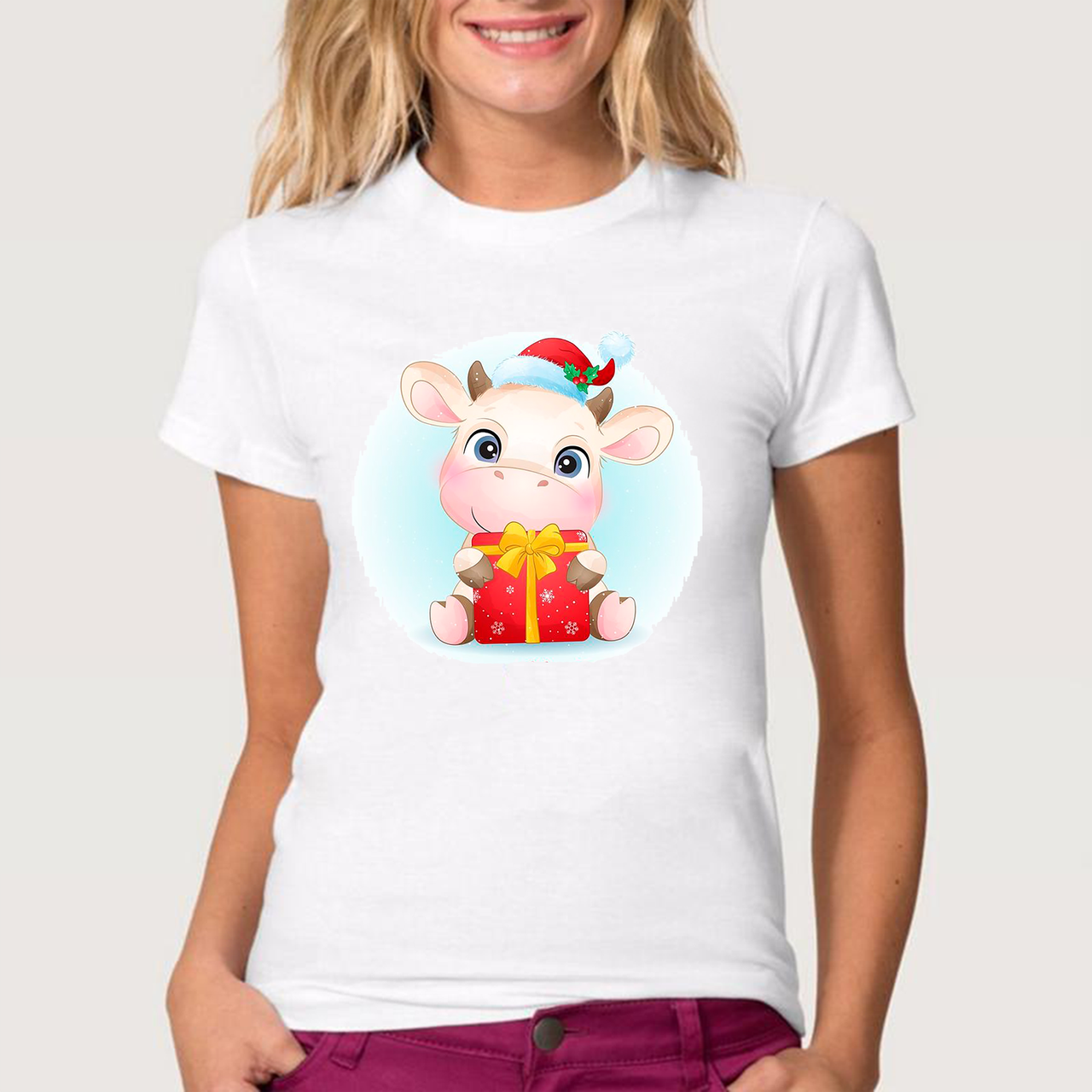 

Футболка женская JHK T-Shirt с принтом "Бычек с подарком" L белая