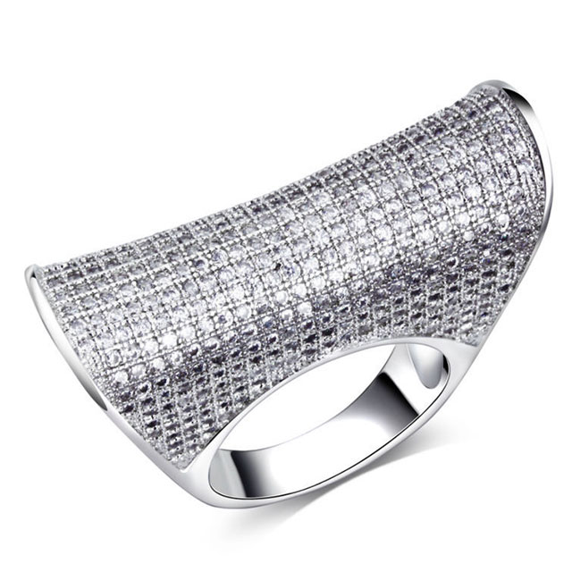 

Крупное кольцо Кастет DiaDemaGrand 16.5 размер Серебряный с белым камнем (031793-15-2-16,5)