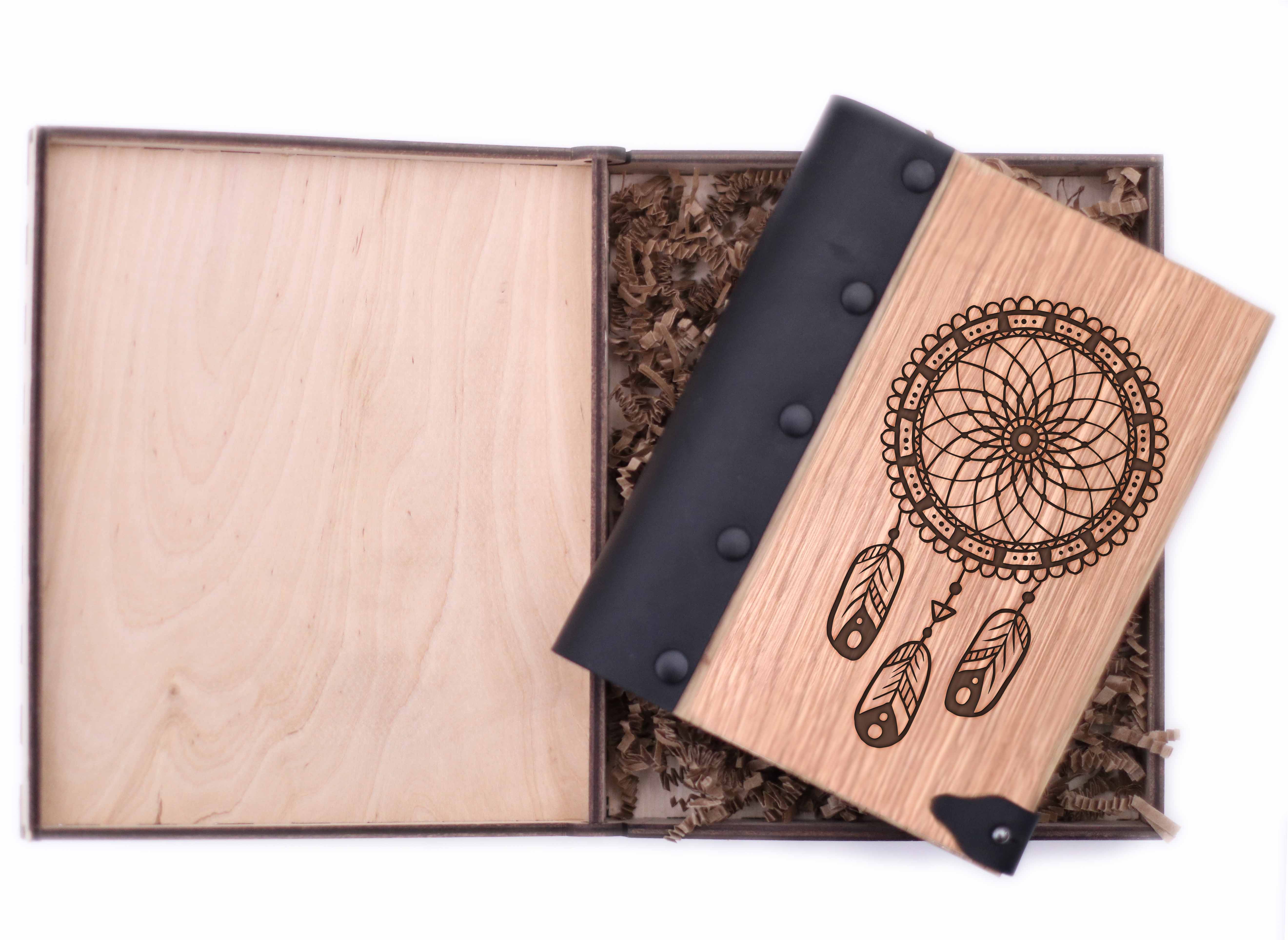 

Блокнот WOODEN NOTEBOOK Ловец снов Деревянная обложка А6 в точку 80 листов (WN0128)