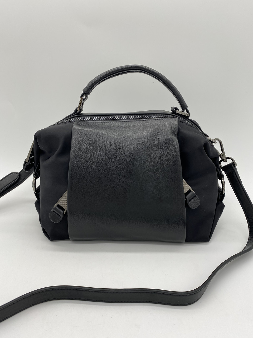 

Сумка Guecca 878-20 черная