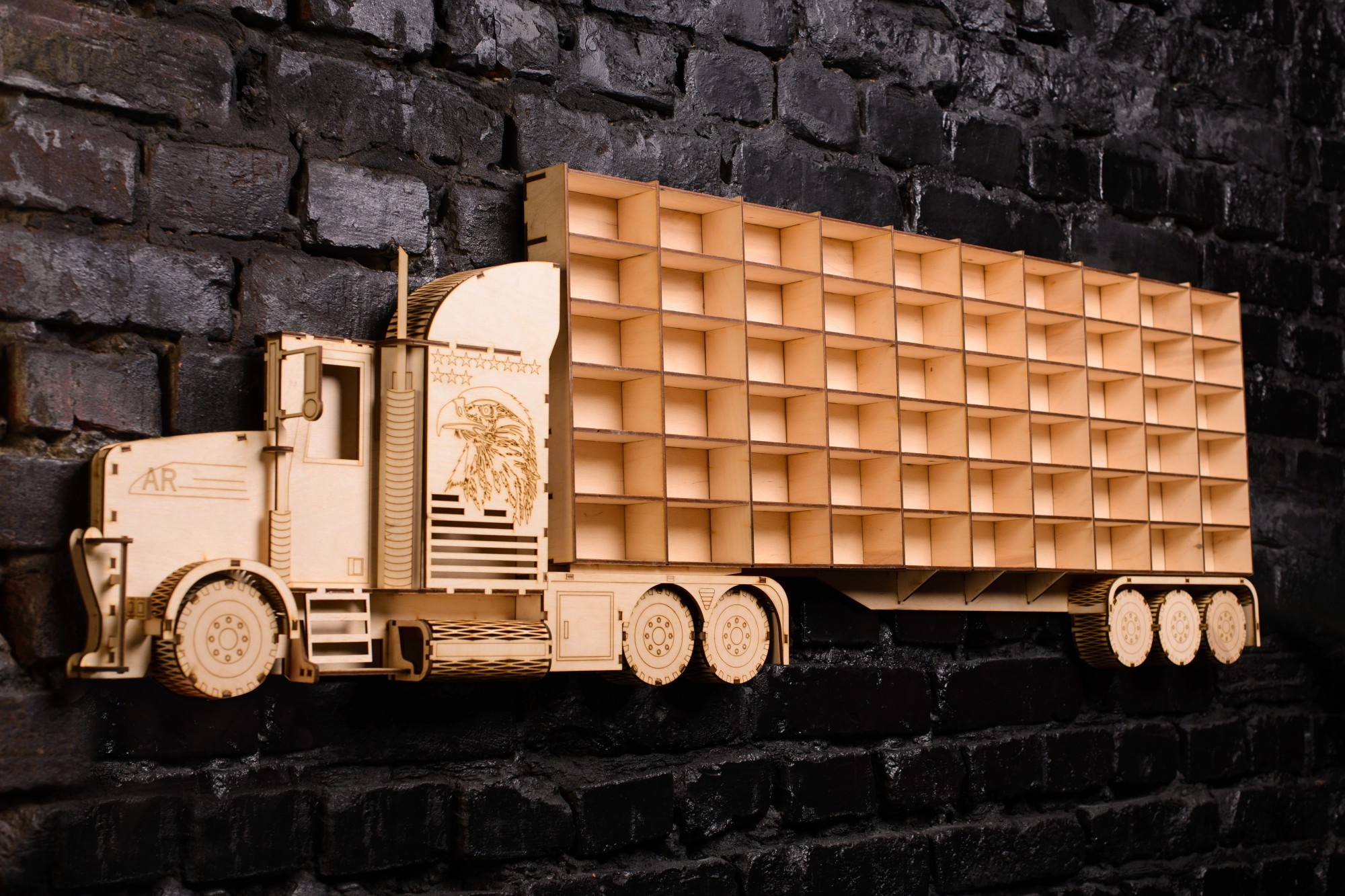 

Полка American Truck для 50 моделей Hot Wheels Wooden Gifts №AT50-N