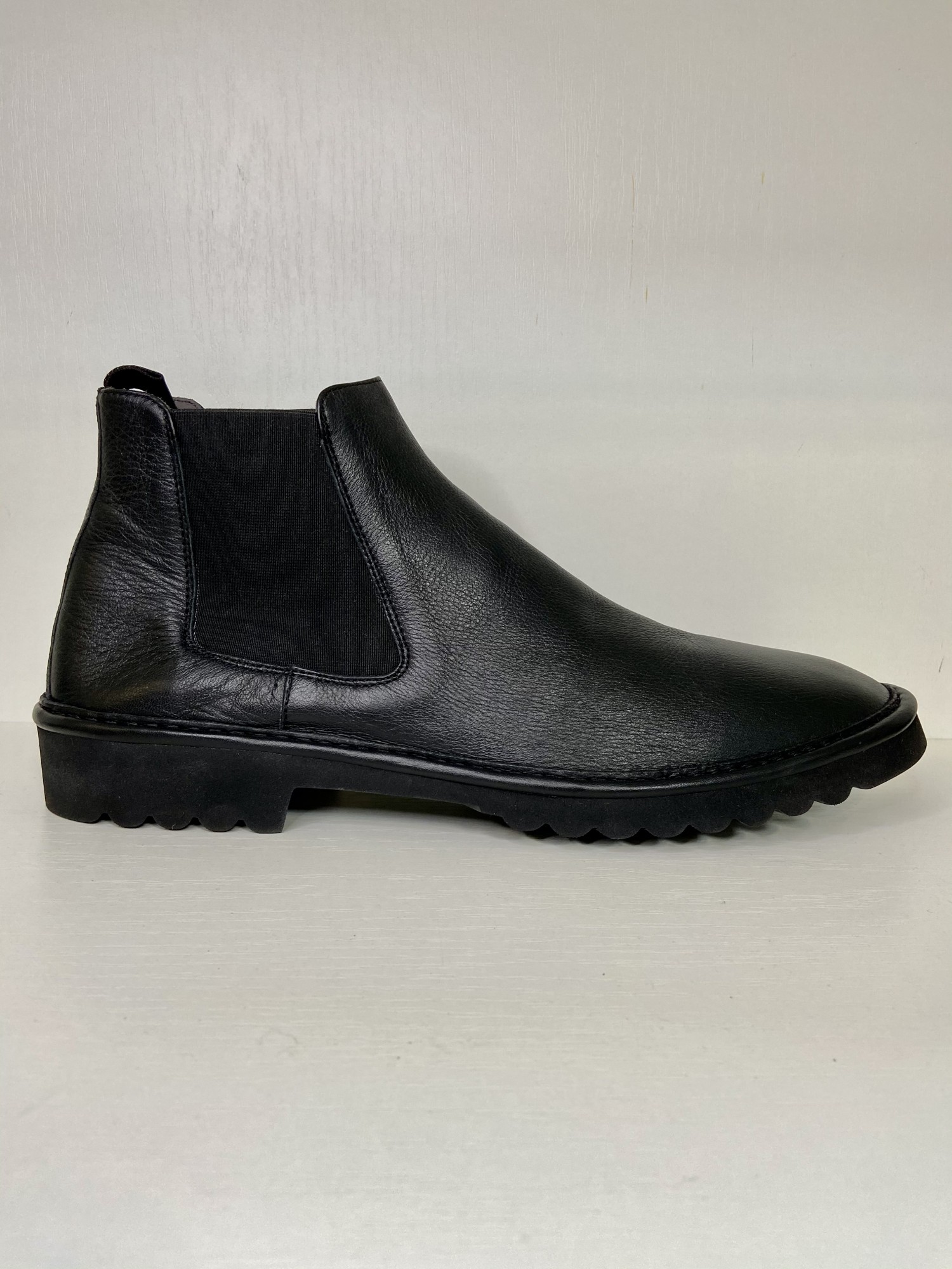 

Челси Pollini р.45 чёрный
